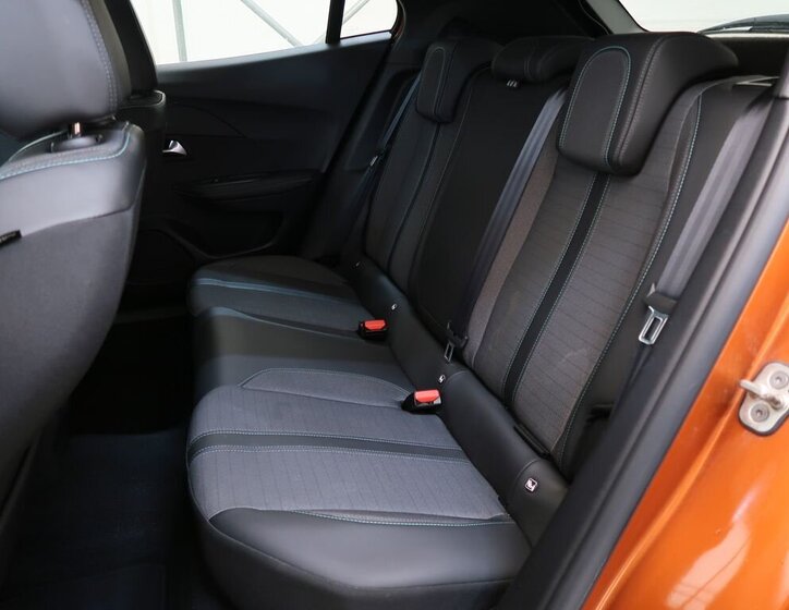 Peugeot 2008 SUV 1,2 l 74 kw