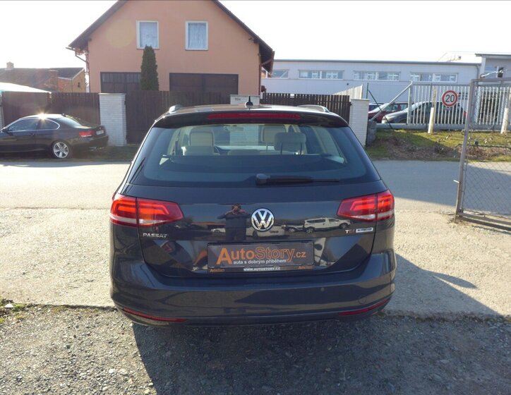 Volkswagen Passat Kombi 1,6 l 88 kw