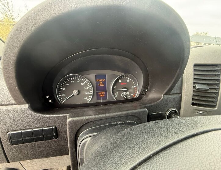 Mercedes-Benz Sprinter Skříň 3,0 l 140 kw