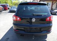 Volkswagen Tiguan 8