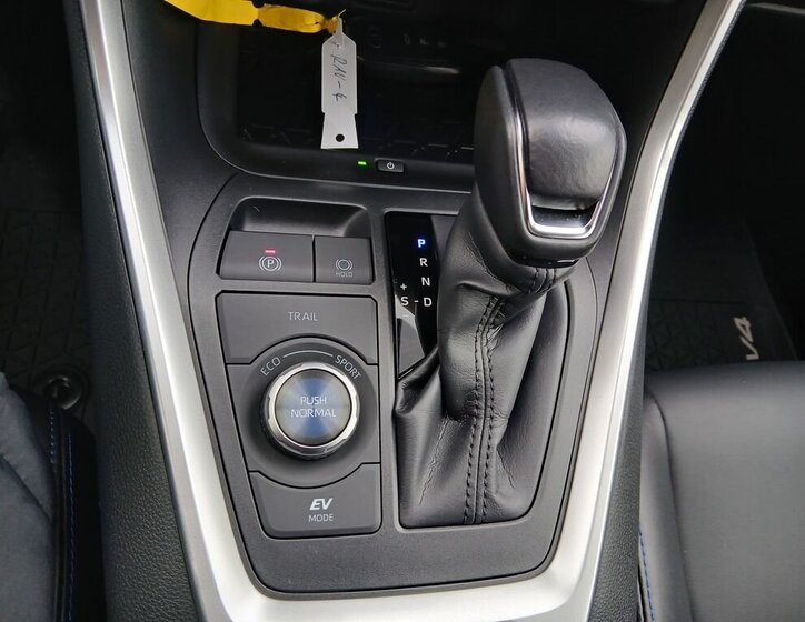 Toyota RAV4 SUV 2,5 l 131 kw