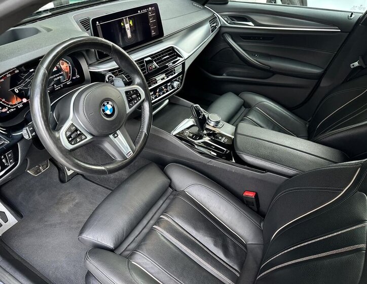 BMW Řada 5 Kombi 3,0 l 245 kw