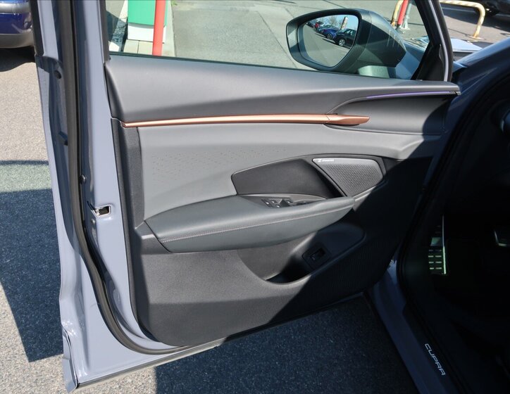 Cupra Terramar SUV / Terénní 2,0 l 195 kw