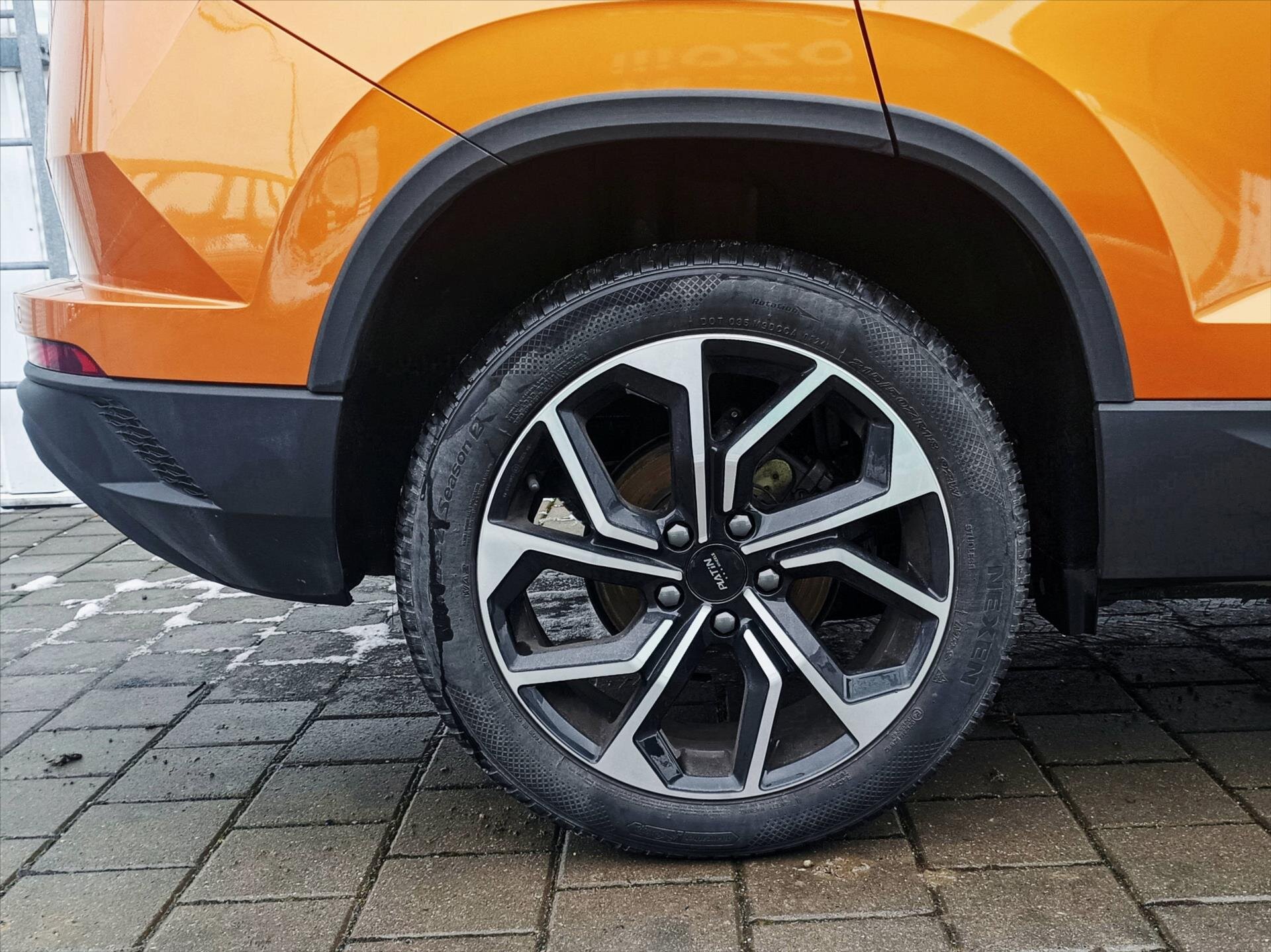 Škoda Karoq SUV 1,5 l 110 kw