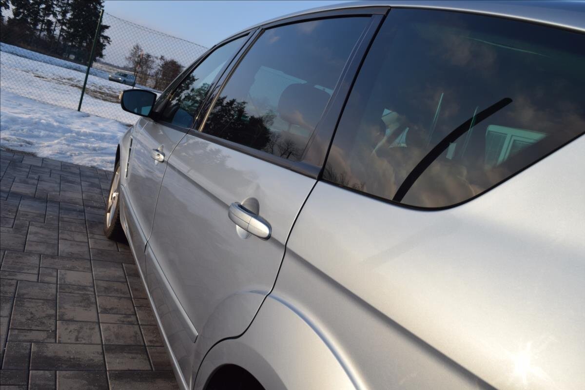 Ford S-MAX MPV 2,0 l 107 kw