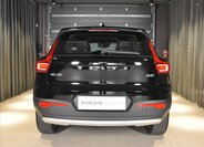 Volvo XC40 4