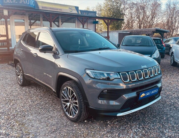 Jeep Compass SUV / Terénní 1,6 l 96 kw