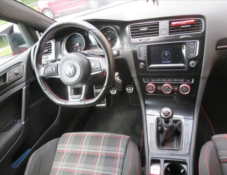 Volkswagen Golf Hatchback 2,0 l 162 kw