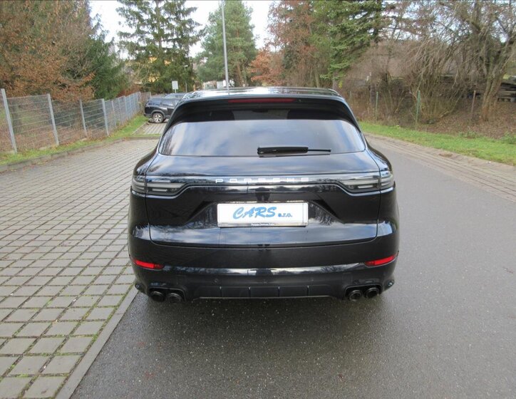 Porsche Cayenne Kombi 2,9 l 324 kw