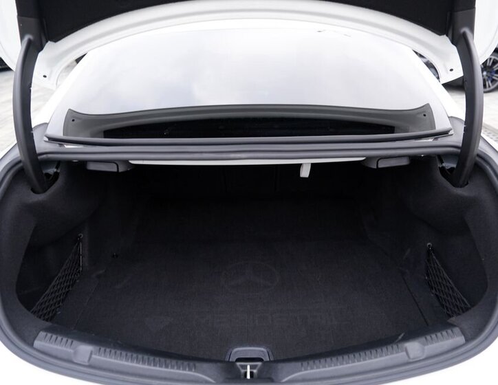 Mercedes-Benz Třídy E 12