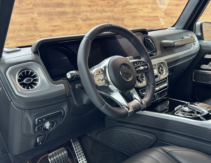 Mercedes-Benz Třídy G SUV / Terénní 4,0 l 430 kw