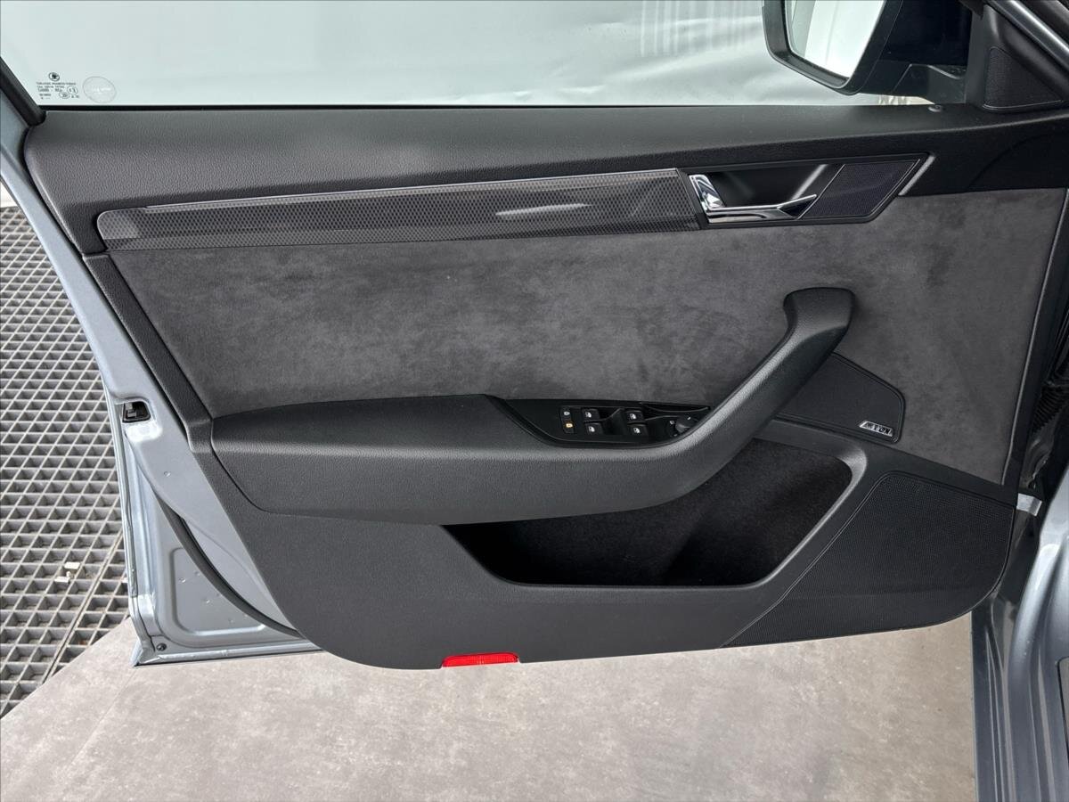 Škoda Superb Liftback 2,0 l 140 kw