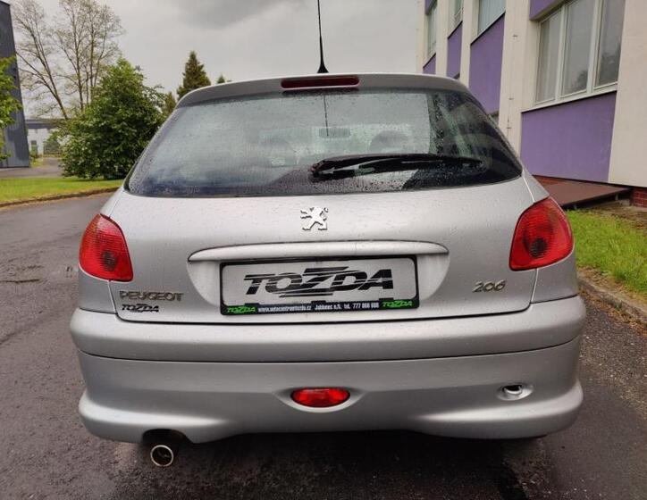 Peugeot 206 4