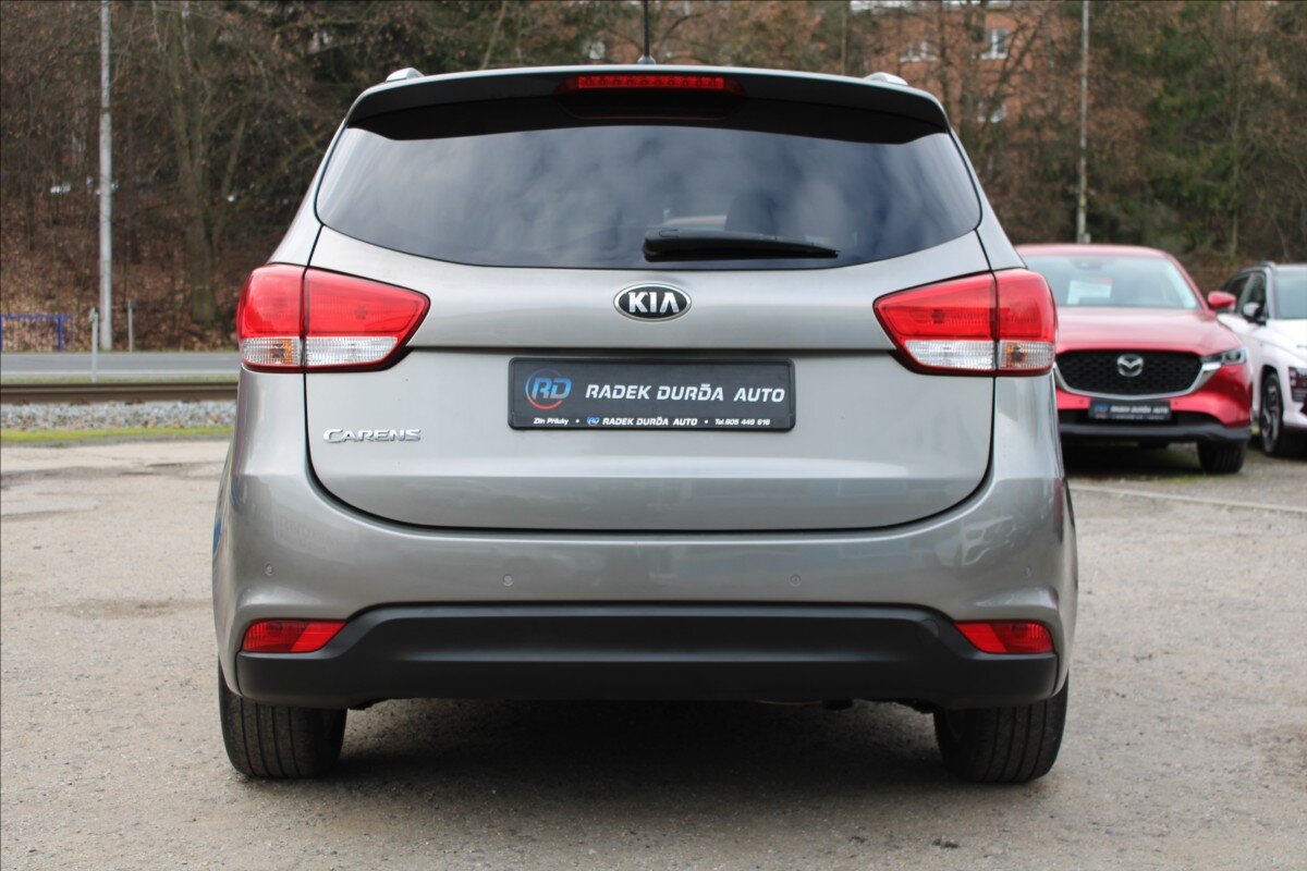 KIA Carens