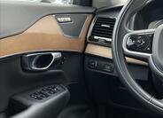 Volvo XC90 13