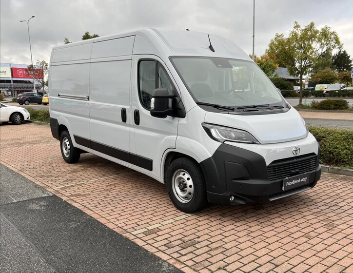 Toyota ProAce VAN-Minibus 2,2 l 132 kw