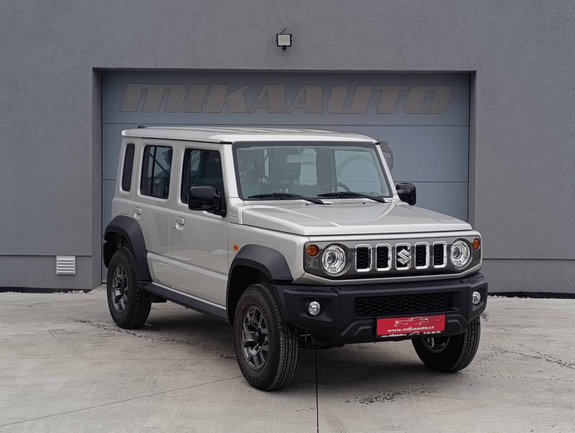 Suzuki Jimny SUV 1,5 l 75 kw