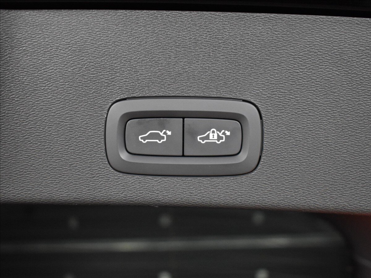 Volvo C40 SUV 0,0 325 kw