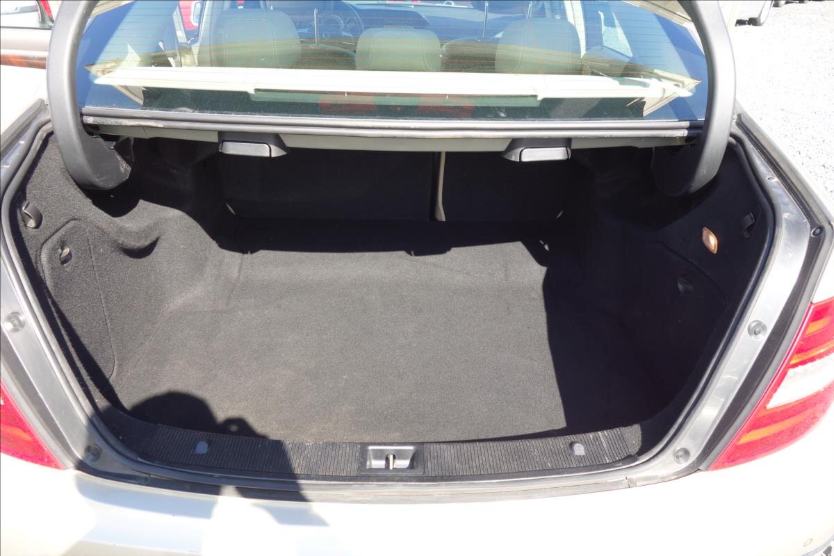 Mercedes-Benz Třídy C Sedan 3,0 l 170 kw