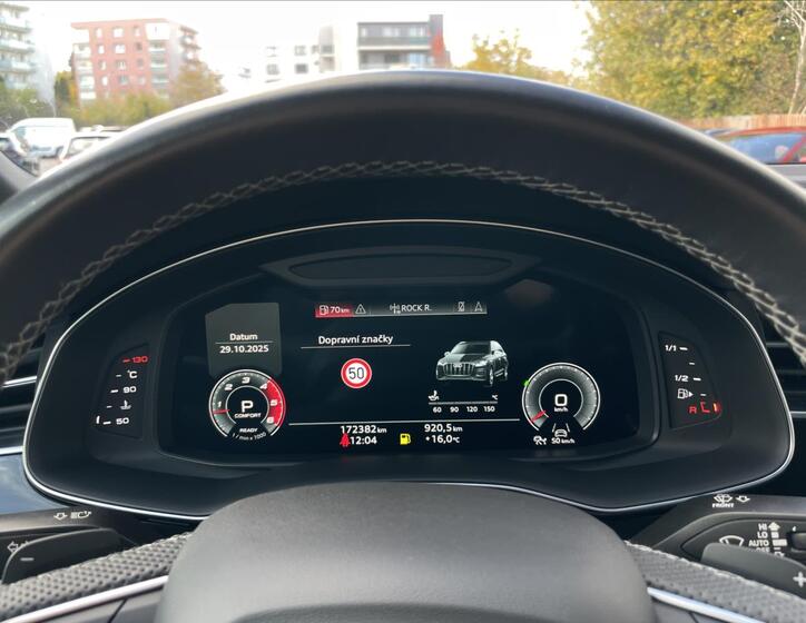 Audi Q7 9