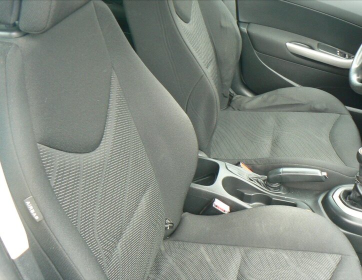 Peugeot 308 Hatchback 1,6 l 66 kw