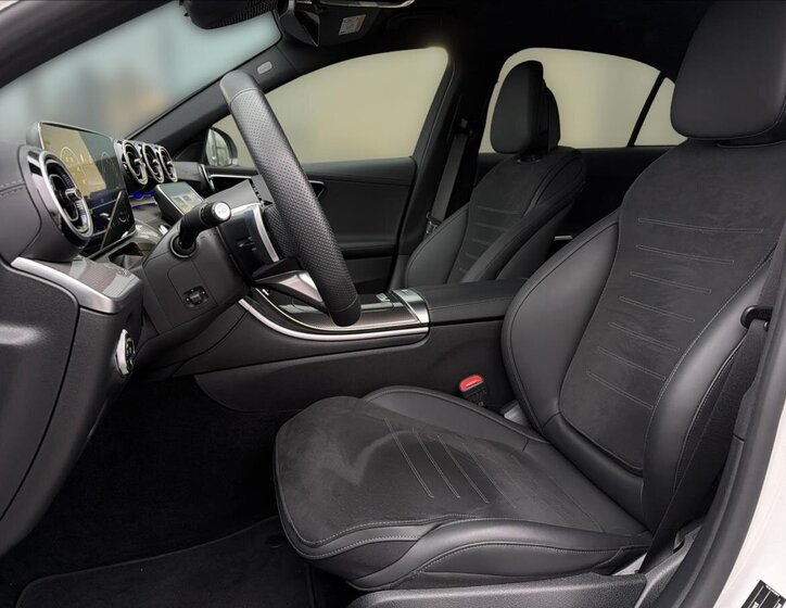 Mercedes-Benz Třídy C Sedan / Limuzína 2,0 l 145 kw