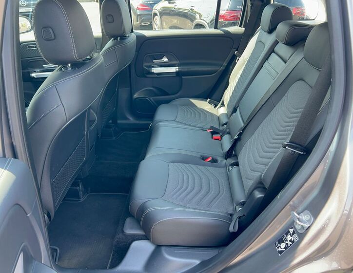 Mercedes-Benz GLB 14