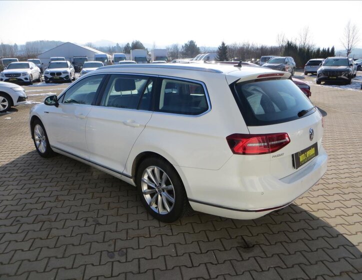 Volkswagen Passat Kombi 2,0 l 140 kw