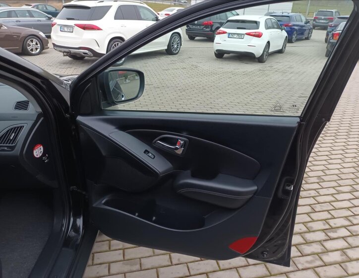 Hyundai ix35 SUV / Terénní 2,0 l 100 kw