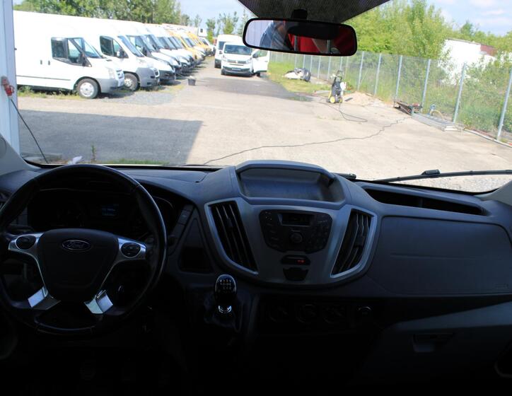 Ford Transit 19