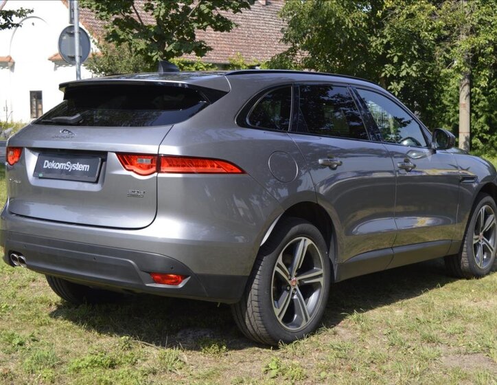 Jaguar F-Pace SUV / Terénní 2,0 l 132 kw