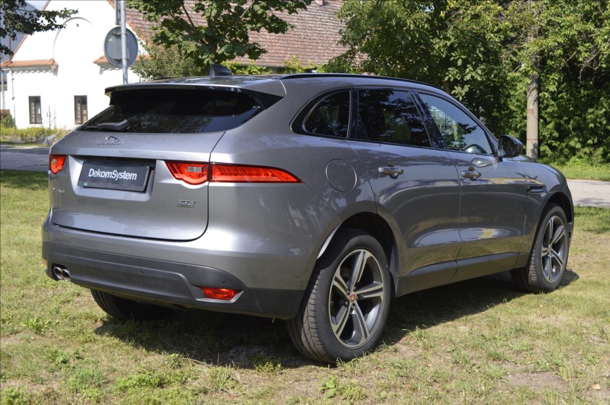 Jaguar F-Pace SUV / Terénní 2,0 l 132 kw