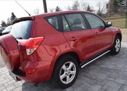 Toyota RAV4 SUV / Terénní 2,2 l 100 kw