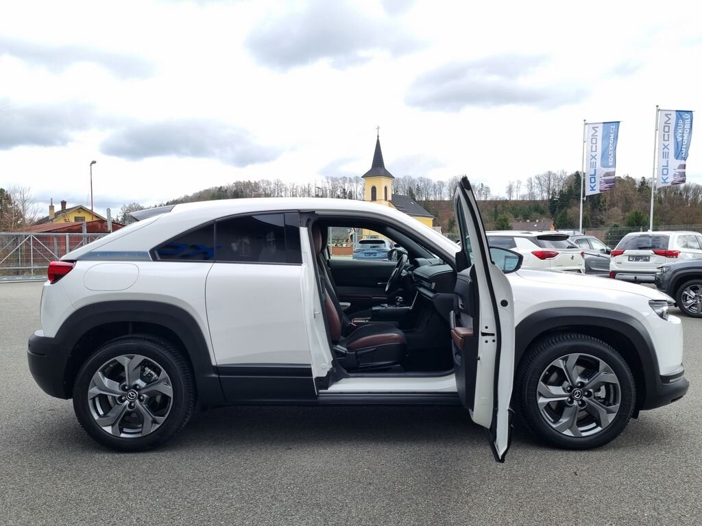 Mazda MX-30 SUV / Terénní 0,0 107 kw