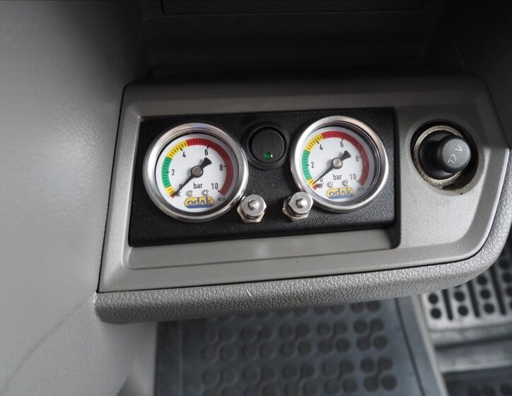 Volkswagen Crafter Sklápěč 2,0 l 103 kw