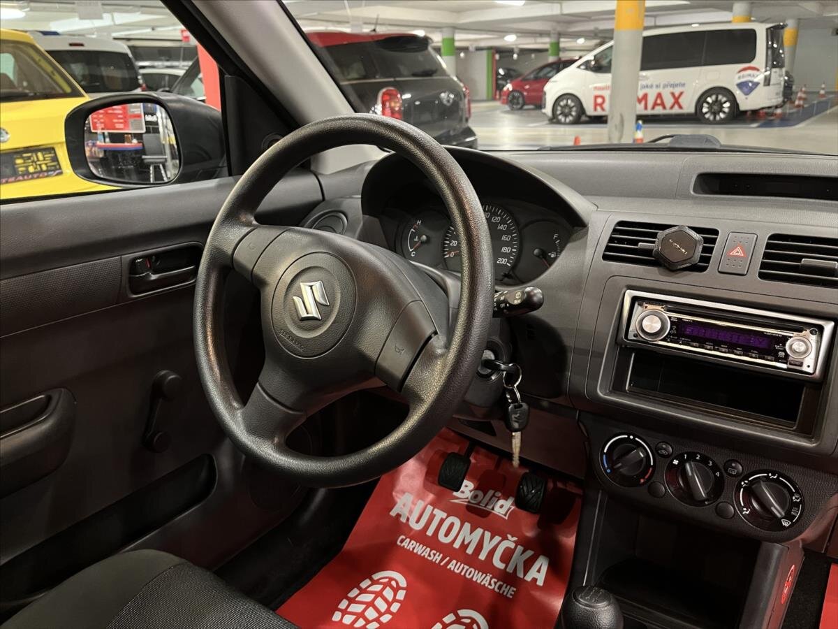 Suzuki Swift Hatchback 1,3 l 67 kw