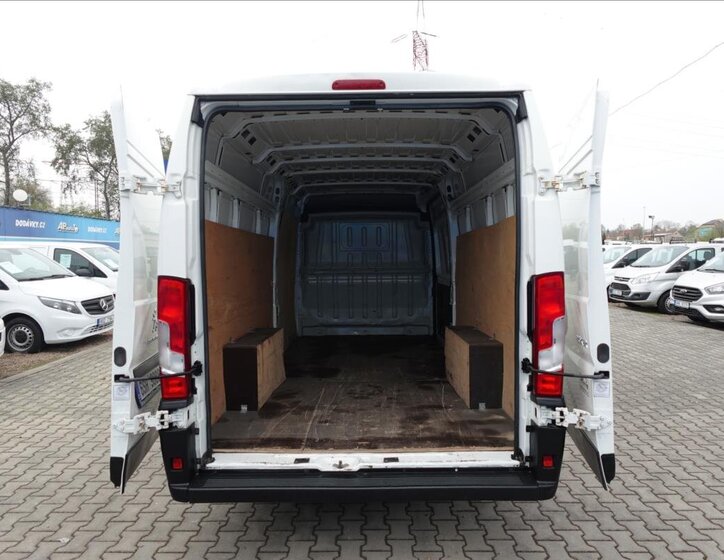 Peugeot Boxer Ostatní 2,2 l 121 kw