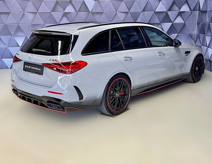 Mercedes-Benz Třídy C Kombi 2,0 l 500 kw