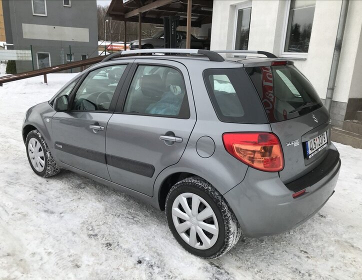 Suzuki SX4 7