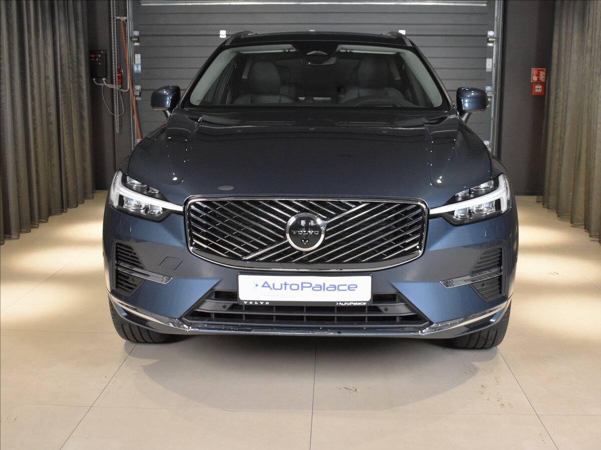 Volvo XC60 SUV / Terénní 2,0 l 257 kw