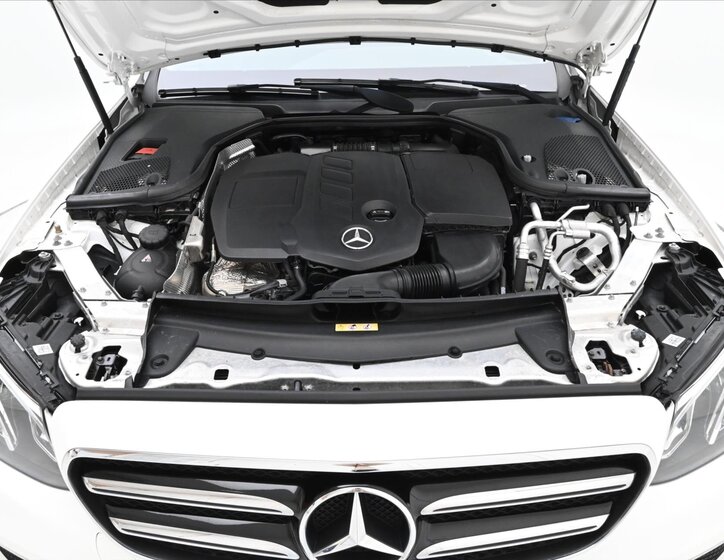 Mercedes-Benz Třídy E 9