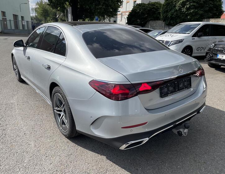 Mercedes-Benz Třídy E 5