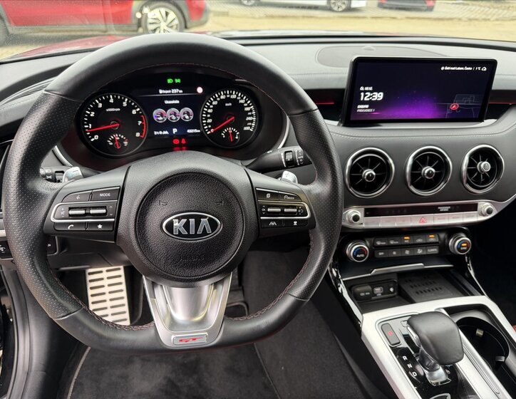 KIA Stinger 18