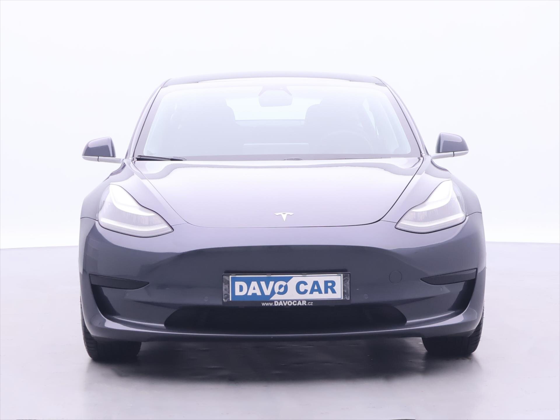Tesla Model 3 Sedan / Limuzína 0,0 239 kw