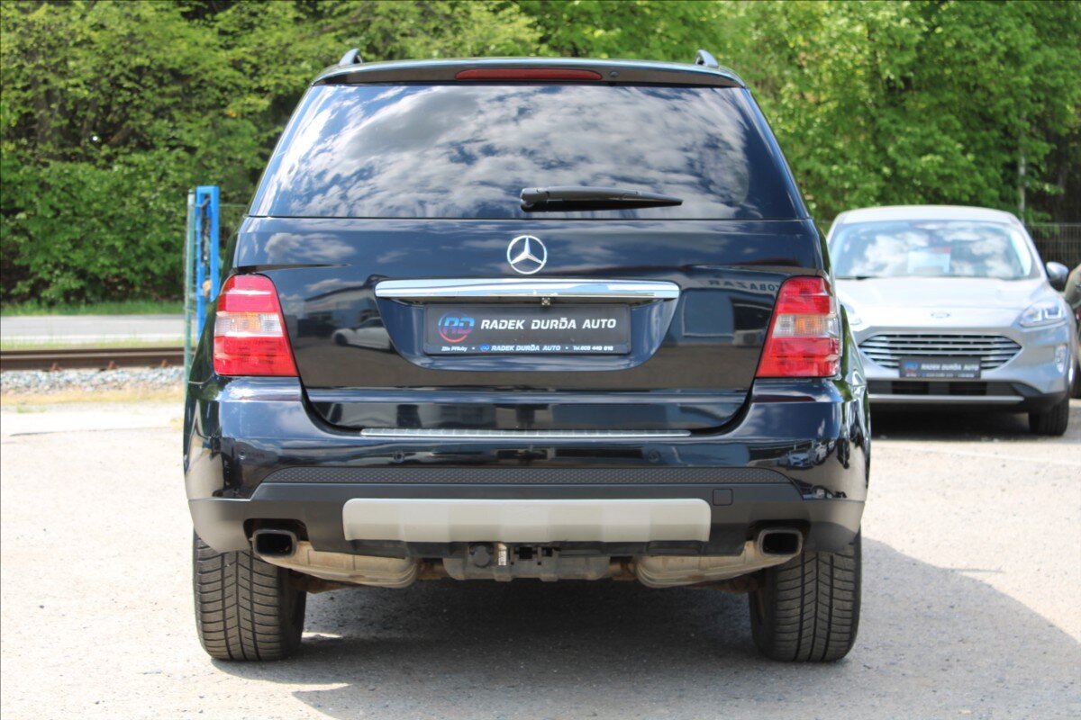 Mercedes-Benz Třídy M SUV / Terénní 3,0 l 165 kw
