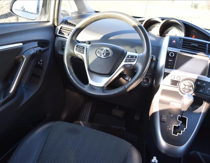 Toyota Verso 28