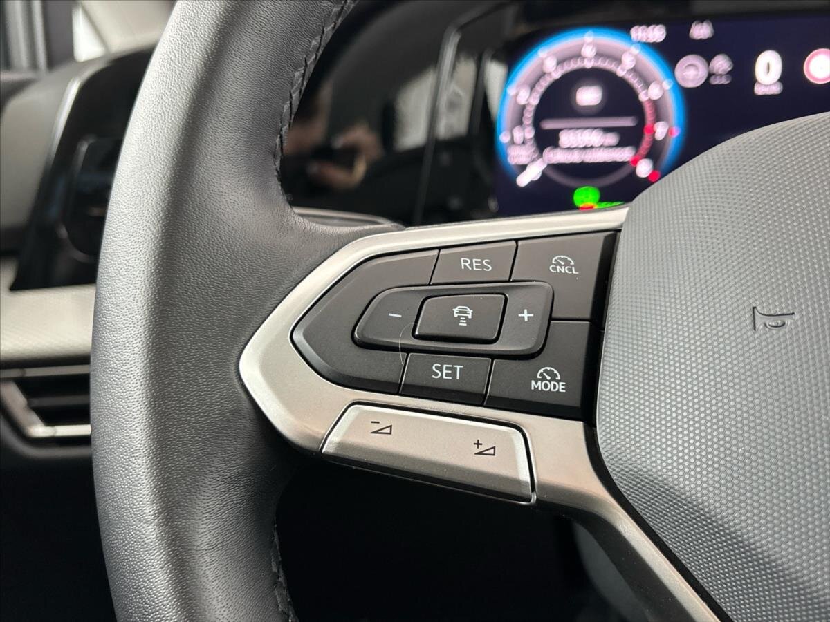 Volkswagen Golf Kombi 1,5 l 110 kw