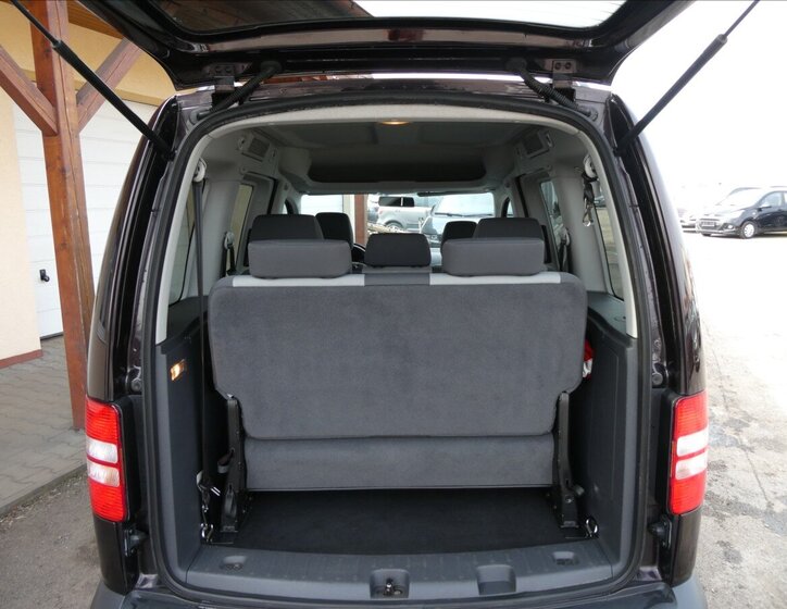 Volkswagen Caddy Kombi 1,6 l 75 kw