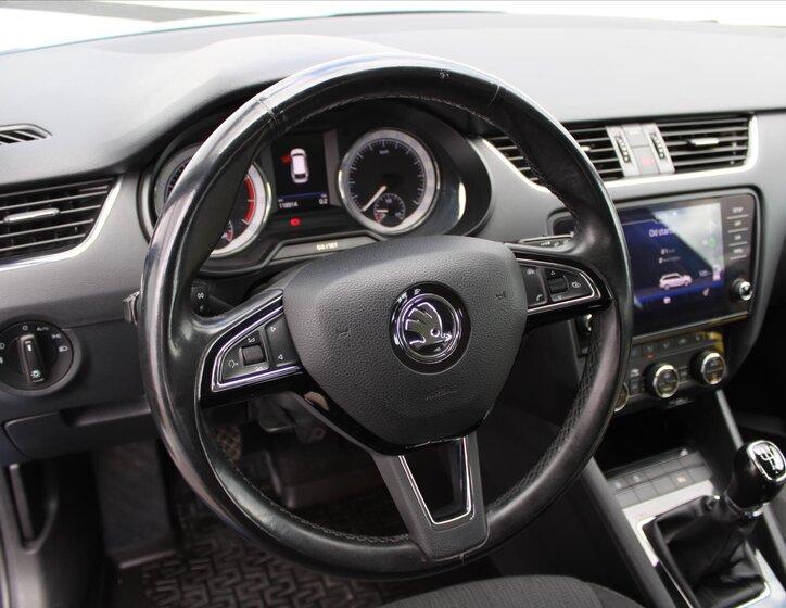 Škoda Octavia 14