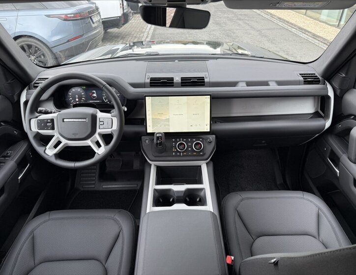 Land Rover Defender SUV / Terénní 3,0 l 147 kw